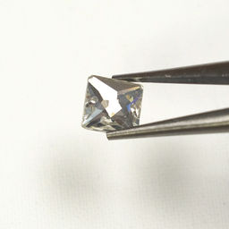 Страз Zlatka ZRSE-0212 Crystal 12 х 12 мм стекло 5 x 3 шт в пакете с картонным еврослотом №01 белый (Crystal)