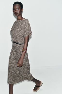 VESTIDO MIDI TEXTURA CINTUR?N / Marr?n / Crudo - Zara фото 3