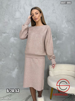 Костюм (свитер и юбка) с бусинками - Bruno фото 4