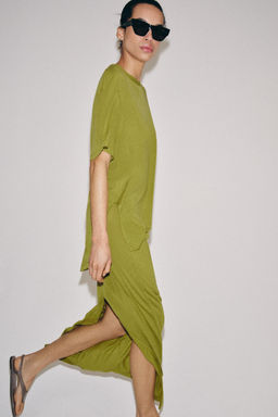 CAMISETA OVERSIZE FLUIDA / Lima fl?or