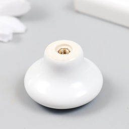 Фурнитура для шкатулки, ручка Космонавт на метеорите, керамика, металл, 3.8?3.8 см