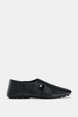 FLAT LEATHER SHOES WITH BUTTON DETAIL - Zara фото 5