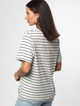 D49.983 Футболка женская белый-черный полоса