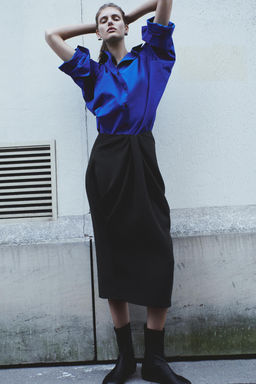 FALDA MIDI PLIEGUES / Negro - Zara фото 2