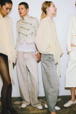 ZW COLLECTION FADED HIGH-WAIST JEANS - Zara фото 2