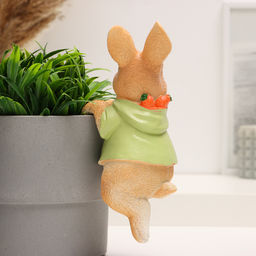 Фигурка для флорариума Зайчишка с морковкой, декор на кашпо, 17?7?7 см