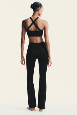 SEAMLESS POLYAMIDE FLARE TROUSERS - Zara фото 5