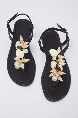 Trendyol Shoes Alt?n Deniz Kabuklu Inci Detayl? Parmak Aras? Kad?n S?k Sandalet TAKSS25SD00008