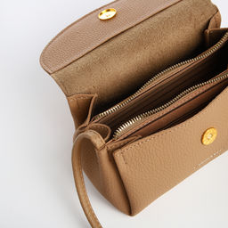 Сумка женская мессенджер на магните, цвет бежевый - Simaland фото 4