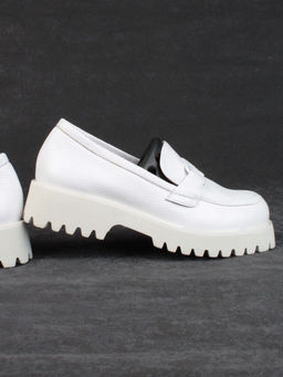 03-HP9967B WHITE Лоферы женские (натуральная кожа)