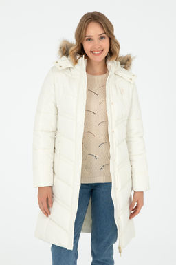 Женское кремовое пальто Неожиданная скидка в корзине Женское кремовое пальто Неожиданная скидка в корзине