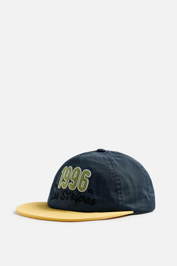 EMBROIDERED FLAT PEAK CAP