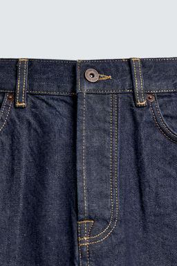 STRAIGHT ANKLE FIT SELVEDGE JEANS