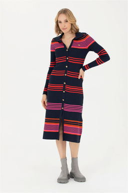 Женское темно-синее трикотажное платье