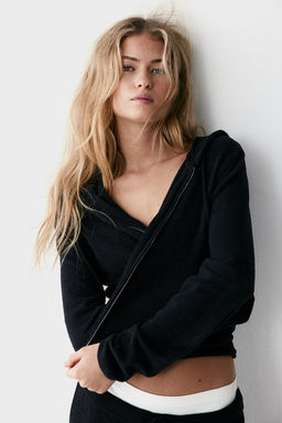 Chaqueta de chenilla con capucha y cremallera