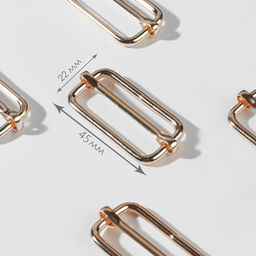 Цена за 3 шт. Пряжка регулирующая, внутренняя ширина - 38 мм, толщина - 3,5 мм, 5 шт, цвет золотой