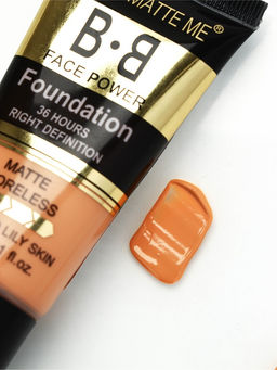 Цена за 2 шт. Матовый BB крем для лица оттенок 02, 40 мл (Светлый)