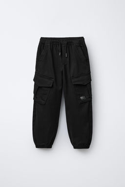 PANTAL?N JOGGER CARGO ETIQUETA / Negro