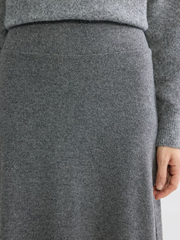 Beli Lastikli A Kesim Triko Etek