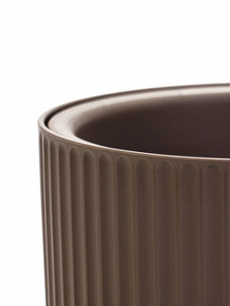 Кашпо для цветов «Рамона», 1.9 л, d=18 см, h=16.5 см, со вставкой, пластиковое, серое