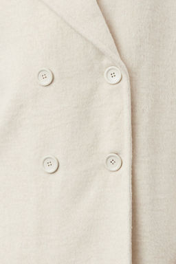 Ekru Oversize Genis Kesim Uzun Yunlu Kase Kaban TWOAW21KB0038