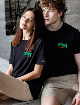 Футболка из премиального хлопка с авторским принтом