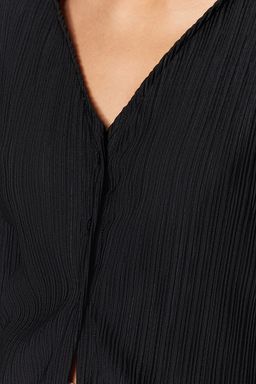 Siyah Piliseli ve Dugmeli Flare/Ispanyol Kol Orme Gomlek TWOSS23GO00165 - Trendyolmilla фото 4