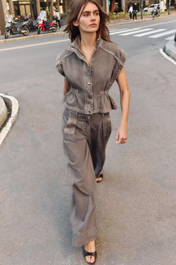 JEANS Z1975 WIDE LEG TIRO MEDIO PINZAS / Marr?n vigor? - Zara фото 3