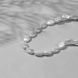 Бусины пластиковые на нити «Жемчуг», 1.3×0.9×0.6 см, набор 90 шт., цвет белый