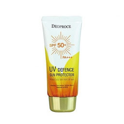 Легкий увлажняющий солнцезащитный крем для лица SPF - UV Defence Sun Cream, 70 гр