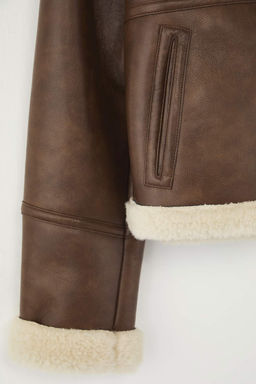 Kahverengi Oversize Kal?p Pelus Detayl? Suni Deri Mont TWOAW26MO00018