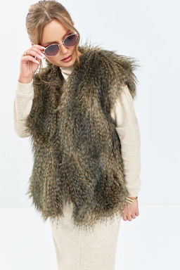 Жилет Euro Moda 656 коричневый мех енота