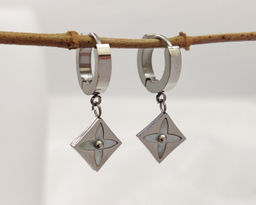 Серьги из стали