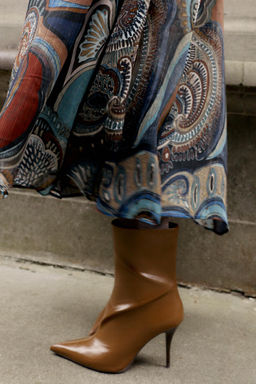 FAUX-PATENT HEELED ANKLE BOOTS