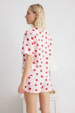 Trendyolmilla Cok Renkli %100 Pamuklu Cizgili ve Cilek Desenli Sortlu Orme Pijama Tak?m? THMSS25PT00087  фото 6