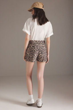 TRENDYOLMILLA Cok Renkli Leopar Bask?l? Yuksek Bel Denim Sort TWOSS25SR00076 фото 4