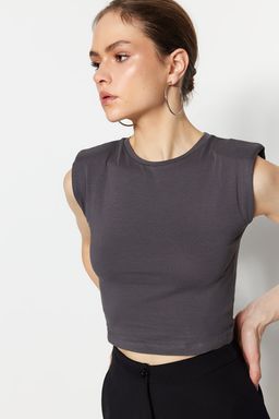 Trendyolmilla Siyah Vatkal? Fitted/Vucuda Oturan Bisiklet Yaka Crop Esnek Orme Bluz TWOSS23BZ00251  фото 14