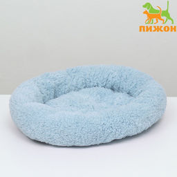 Лежанка для собак и кошек Уют, мягкий мех, 45 х 35 х 11 см, голубая