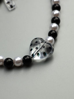 Брелок на карабине "Бант и сердце" черно-белый 14,5 см