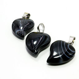 Подвеска Листочек из камня Черный агат защита владельца и богатства 3см