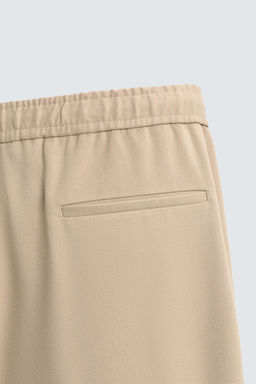 PANTAL?N REGULAR FIT CONFORT / Beige