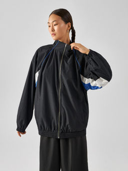 10201000004 Куртка жен. Rocky черный