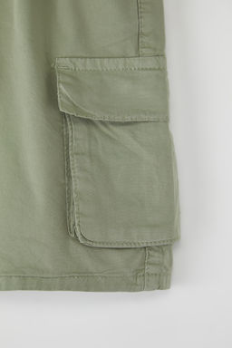Ac?k Haki Pamuklu Basic Lastikli Cep Detayl? Erkek Cocuk Sort&Bermuda TKDSS25JE00006 - Trendyolmilla фото 2