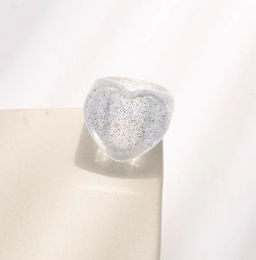 Кольцо акриловое GIRLY "White heart", white (d=1,7 см)