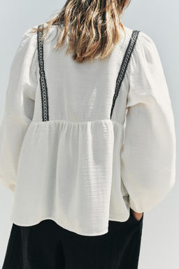 CONTRAST EMBROIDERY JACKET - Zara фото 5