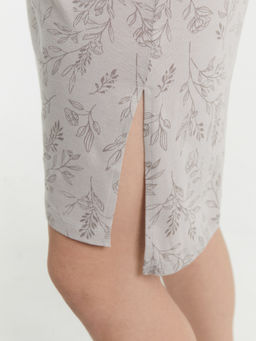 Сорочка ночная женская в сером цвете с веточками - Mark formelle фото 8