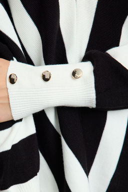 Siyah Derin V Yaka Cizgili Triko Kazak TWOAW25KZ00390 - Trendyolmilla фото 4