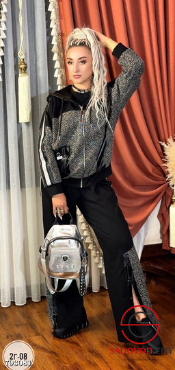 Костюм двойка с капюшоном