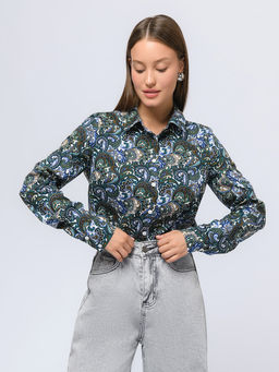 Рубашка синего цвета с принтом и длинными рукавами