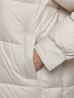 Куртка зимняя женская модная с мехом бежевого цвета 13301B - Visdeer фото 15